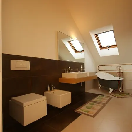 Sinfonia Apartment